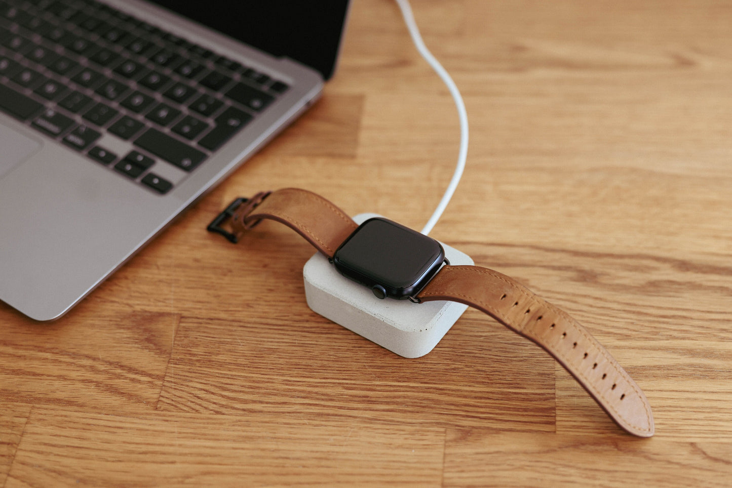 Apple Watch Ladestation / Dock aus Beton - für original Apple Ladegerät